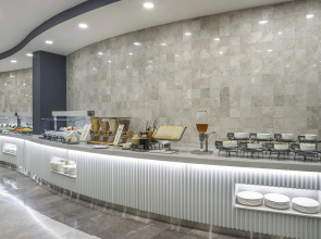 Отель Hampton by Hilton Istanbul Arnavutkoy