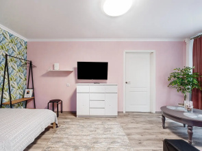 U Muzeya Yantarya Flat
