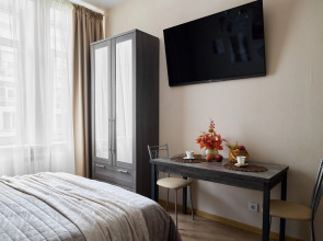 Апартаменты Prudius Apart на Васильевском острове (Осень)