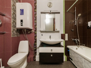 Апартаменты с 3 спальнями на Моисеенко 5 - 8 человек