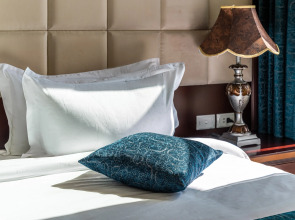 Отель Nevskiy Eclectic by AKYAN