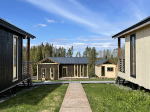 Дом Уютный домик у Игоры, белый