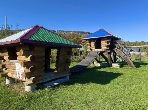 Thach from Travel Hotels Entourage