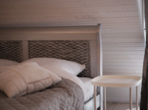 Квартира Однокомнатная мансарда у моря