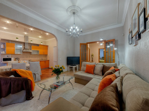 Апартаменты 4-комнатные HomeApart пр-т Независимости, 14
