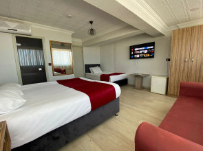 Отель Elit Holiday Hotel