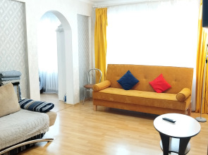 Квартира Двухкомнатная возле центра