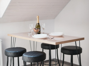 Квартира Однокомнатная мансарда у моря