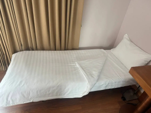 Отель Sacha's Hotel Uno