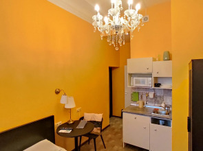 Меблированные комнаты на Столярном