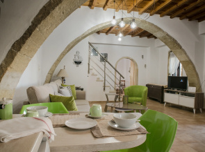 Sunny Villa