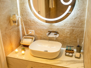 Отель Parkway Inn Hotel & Spa