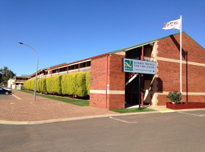 Quality Inn Railway Hotel