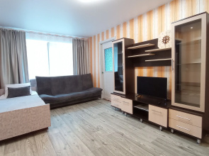 Komfortnaya Dvuhkomnatnaya dlya 1-6 Gostey Flat