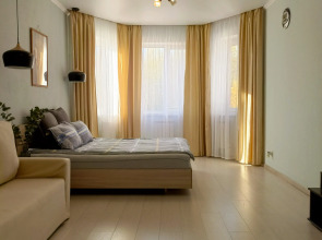Prostornaya V Samom Udobnom Rayone Bez Suety Flat