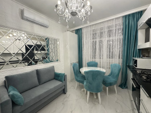 Апартаменты Чкалова 37 на четвертом этаже с лоджией