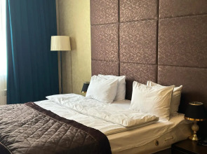 Отель Grand Mirror