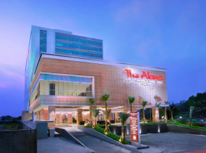 The Alana Hotel & Convention Center Solo
