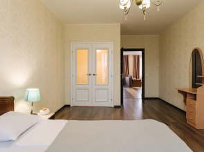 Апартаменты 9 ночей с видом на речку на Коммунальной 1