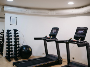 Отель Grand Hotel Yerevan