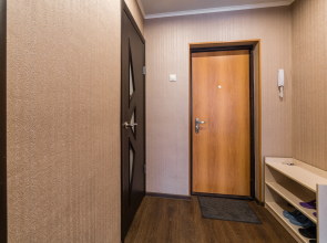 Апартаменты 1 Яр-сутки на Угличской 3