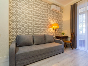 Квартира Двухкомнатная в Истoричeскoм Цeнтpе Гopода с Парковкой