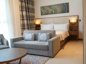 Staybridge Suites Dubai Al-Maktoum Airport, an IHG Hotel