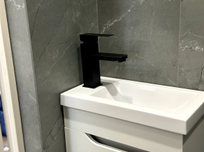 Аппартаменты "Эленика" двухкомнатная квартира в Махачкале с видом на озеро и мечеть