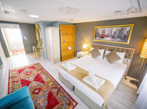 Отель Sultans Royal