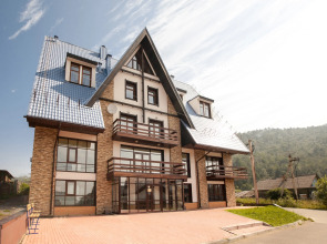 Nikola Hotel
