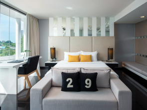 Отель Tsix5 Hotel