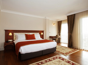 Отель Aren Suites