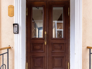 Квартира Дизайнерская Студия на Три Окна Feel At Home у Невского Проспекта