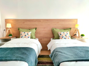 Апартаменты на улице Маршала Бирюзова 18