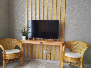 Апартаменты на Леонова