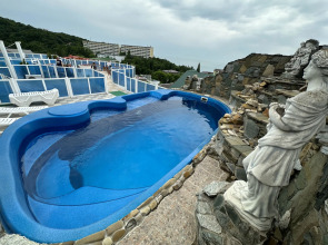 Zhemchuzhina Guest House