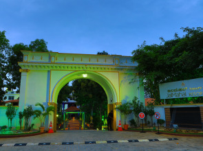 Jalmahal Resort & Spa Hotel