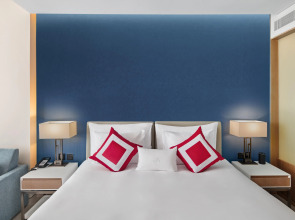 Курортный отель JA The Resort - JA Lake View