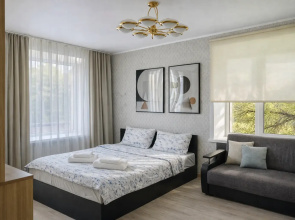 Apartamenty Nograd radom so stadionom Himik i Dramteatrom, Rostelekom Biznes i gostinicej Kuzbass na Nogradskoj 7