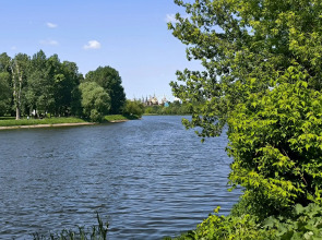 Квартира Комфортная с Просторной Гостиной, Спальней, Детской, Кабинетом и Двумя Санузлами