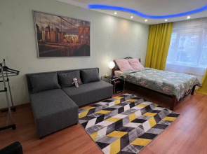 V Kirovske  Flat