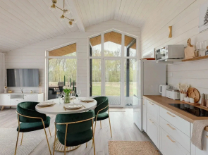 V Stile Barnkhaus Na Ulitse Yuzhny Kvartal 18 V Akatovo Private house