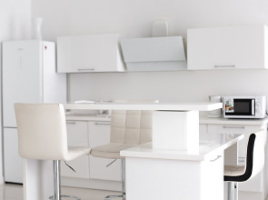 Апартаменты Белая Романтическая Студия с Панорамным Видом