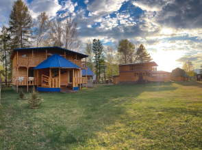 Altajskie Dachi Guest House