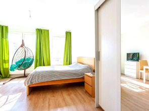 Квартира Студия возле метро Озерная