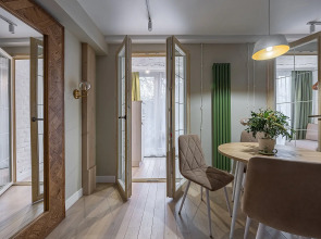 Апартаменты в Центре на Невзоровых 7 Сова-Дом