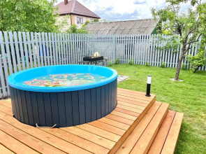 Mini Dom Banya Injir Bath Guest House