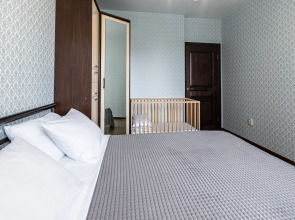 Квартира евро трешка у парка Галицкого Апарт-Отелика на Героя Сарабеева