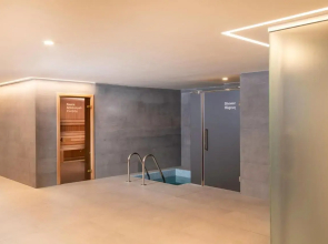 Отель Holiday Inn Yerevan Republic Square, an IHG Hotel