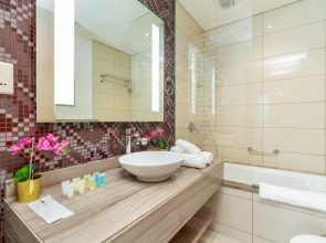 Апартаменты Globalstay Damac Towers by Paramount in Business Bay